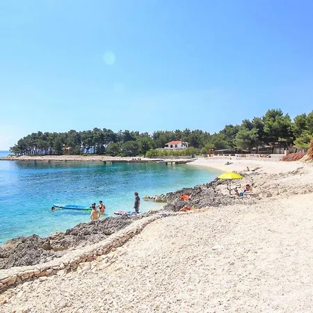 Charming With Sea View And Swimming Pool